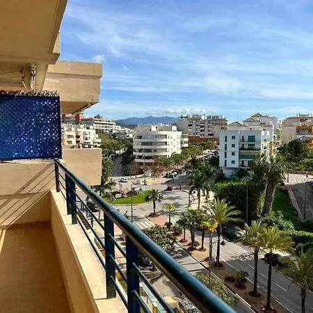 1 Con Garaje Frente Puerto Apartman *